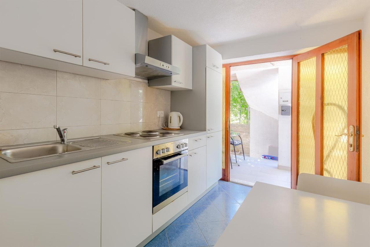 Eco-Apartments With Nice Garden Baška Voda エクステリア 写真