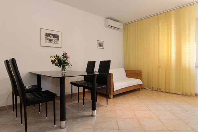 Eco-Apartments With Nice Garden Baška Voda エクステリア 写真