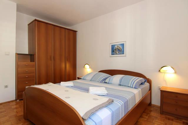 Eco-Apartments With Nice Garden Baška Voda エクステリア 写真